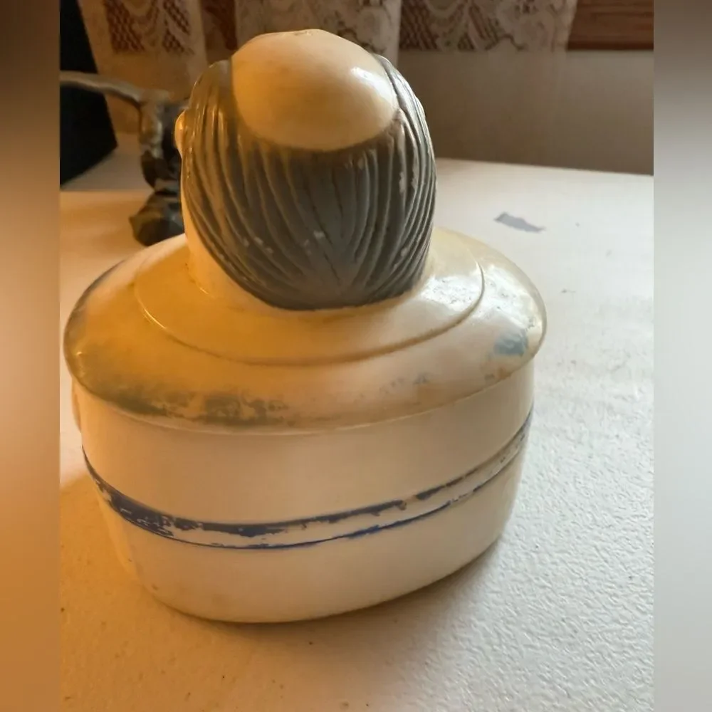 Vintage Denture Holder Chopper Hopper Plastic Bathroom teeth container